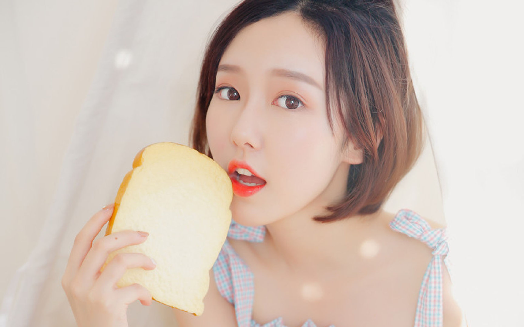 工程兵的逆袭，范弗利特用三分雨浇灭尼克斯，活塞加时鏖战突围！