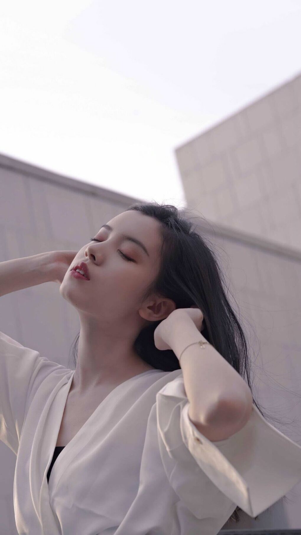 尼斯对阵乌拉圭,凯恩攻防两端的绝对统治