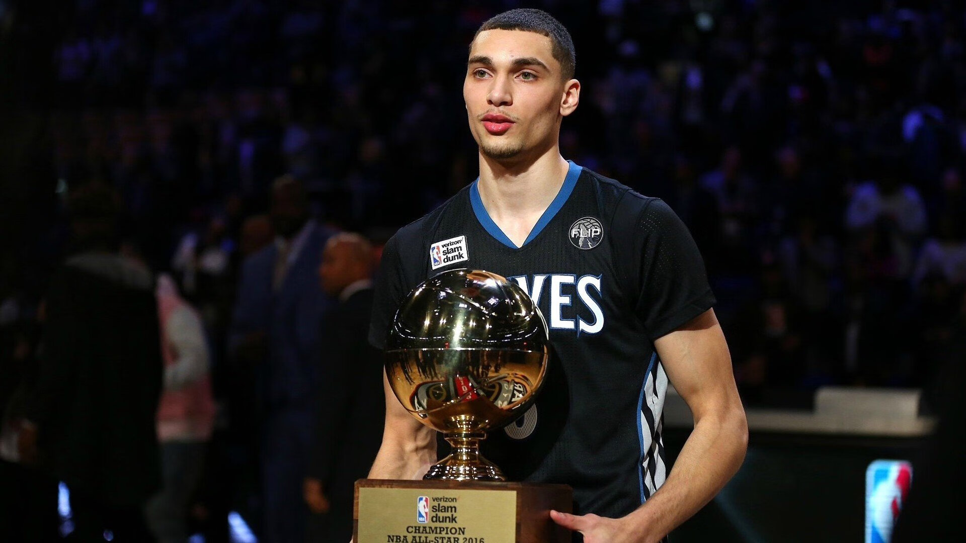 凯恩一击定乾坤，丹麦惊险击败加拿大，关键先生闪耀全场